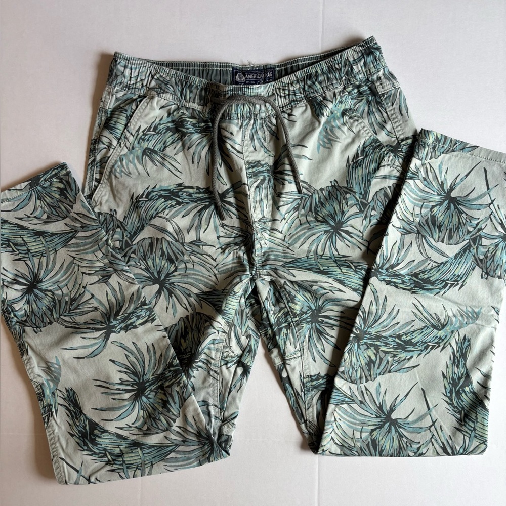 American Rag Men's Drawstring Pants Green leaves Size small. Preppy, resort